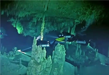 潜水手电筒产生的背景和用途