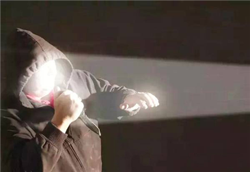 战术手电筒如何展现它的防卫应用